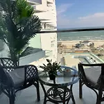 Heaven Infinity Pool & *