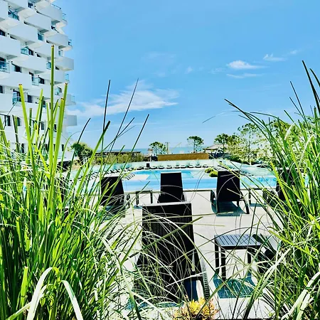 Heaven Infinity Pool & Daire Navodari