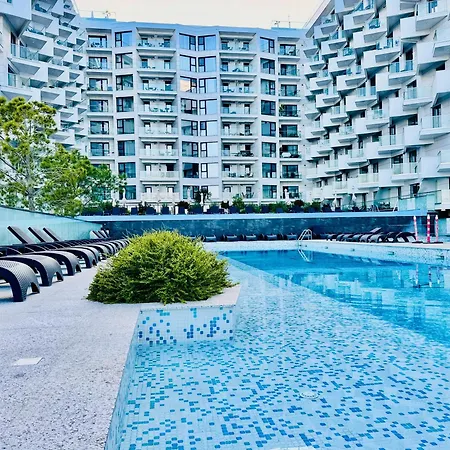 Apartment Heaven Infinity Pool &