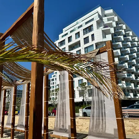 Heaven Infinity Pool & Apartment *