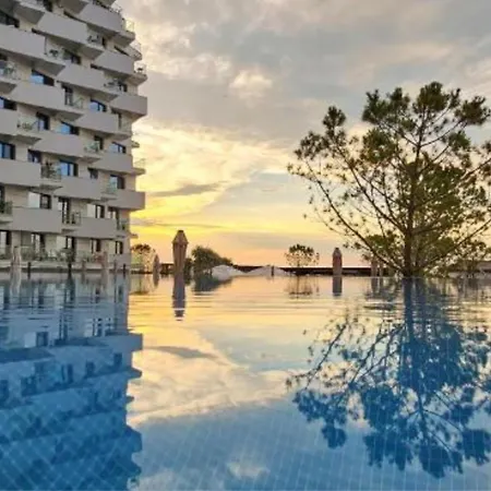 Heaven Infinity Pool &