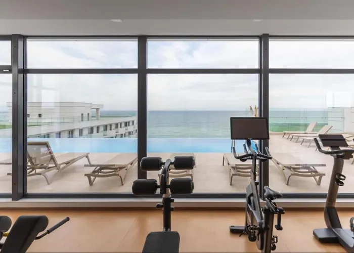 Heaven Infinity Pool & Apartment