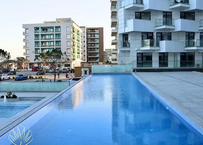 Heaven Infinity Pool & * Navodari