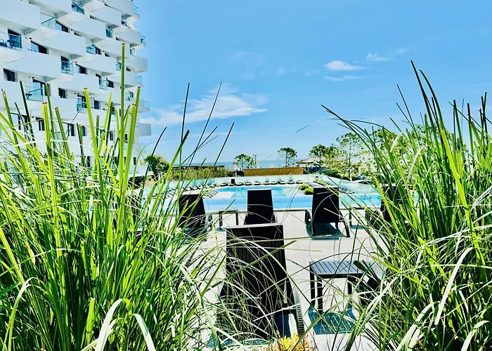 Heaven Infinity Pool & Daire Navodari