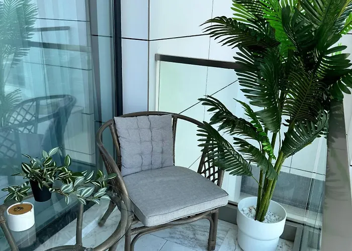 Heaven Infinity Pool & * Navodari