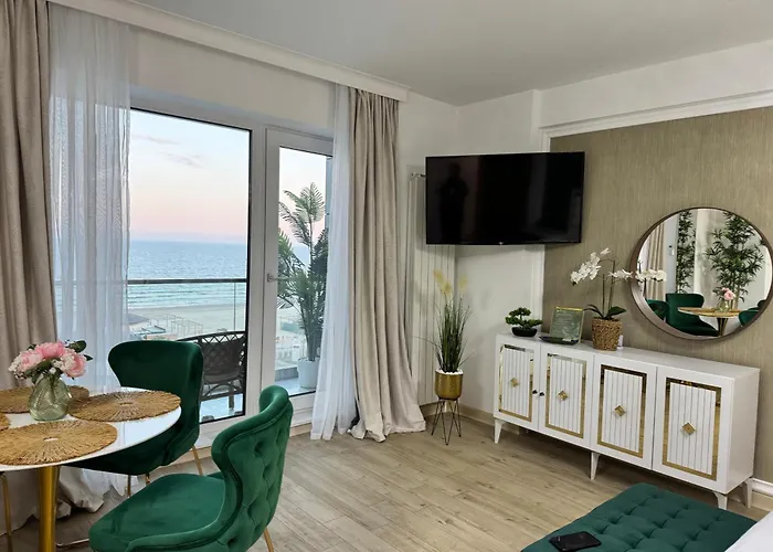 Heaven Infinity Pool & Apartment *