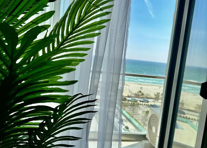 Heaven Infinity Pool & * Navodari