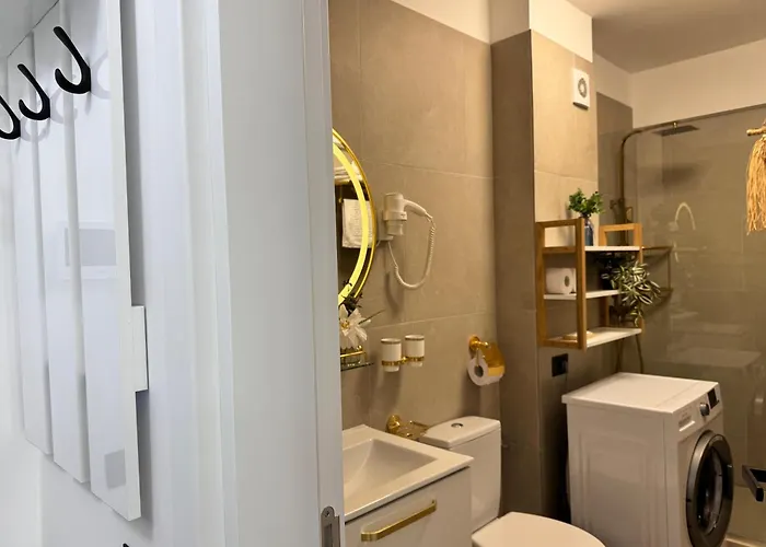 Heaven Infinity Pool & Apartment Navodari