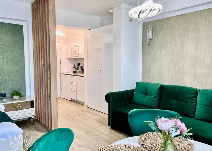 Heaven Infinity Pool & Navodari