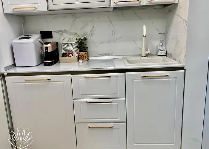 Heaven Infinity Pool & Apartment