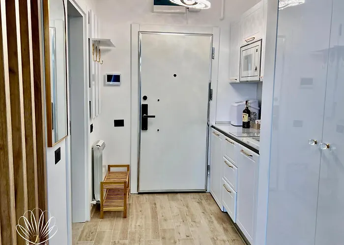 Heaven Infinity Pool & Apartment Navodari